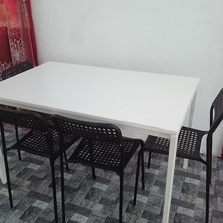 Homestay Idaman B B With 2 Room Aircond 2 Quen Bed And Not Sharing Room -Privacy Kuala Terengganu Exteriör bild
