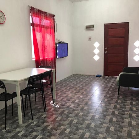 Homestay Idaman B B With 2 Room Aircond 2 Quen Bed And Not Sharing Room -Privacy Kuala Terengganu Exteriör bild