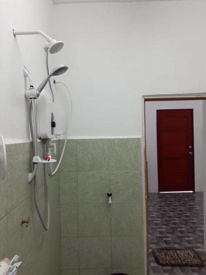 Homestay Idaman B B With 2 Room Aircond 2 Quen Bed And Not Sharing Room -Privacy Kuala Terengganu Exteriör bild