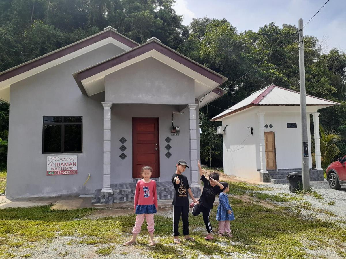 Homestay Idaman B B With 2 Room Aircond 2 Quen Bed And Not Sharing Room -Privacy Kuala Terengganu Exteriör bild
