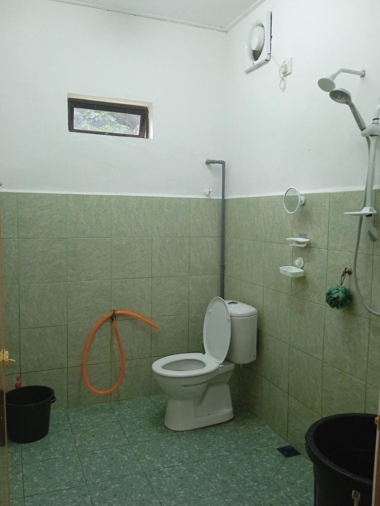 Homestay Idaman B B With 2 Room Aircond 2 Quen Bed And Not Sharing Room -Privacy Kuala Terengganu Exteriör bild