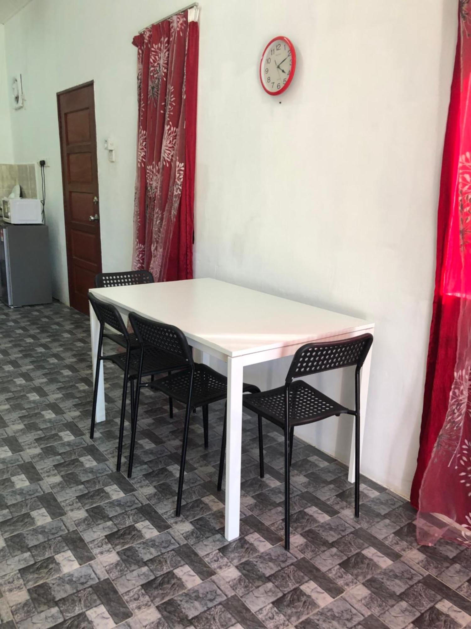 Homestay Idaman B B With 2 Room Aircond 2 Quen Bed And Not Sharing Room -Privacy Kuala Terengganu Exteriör bild