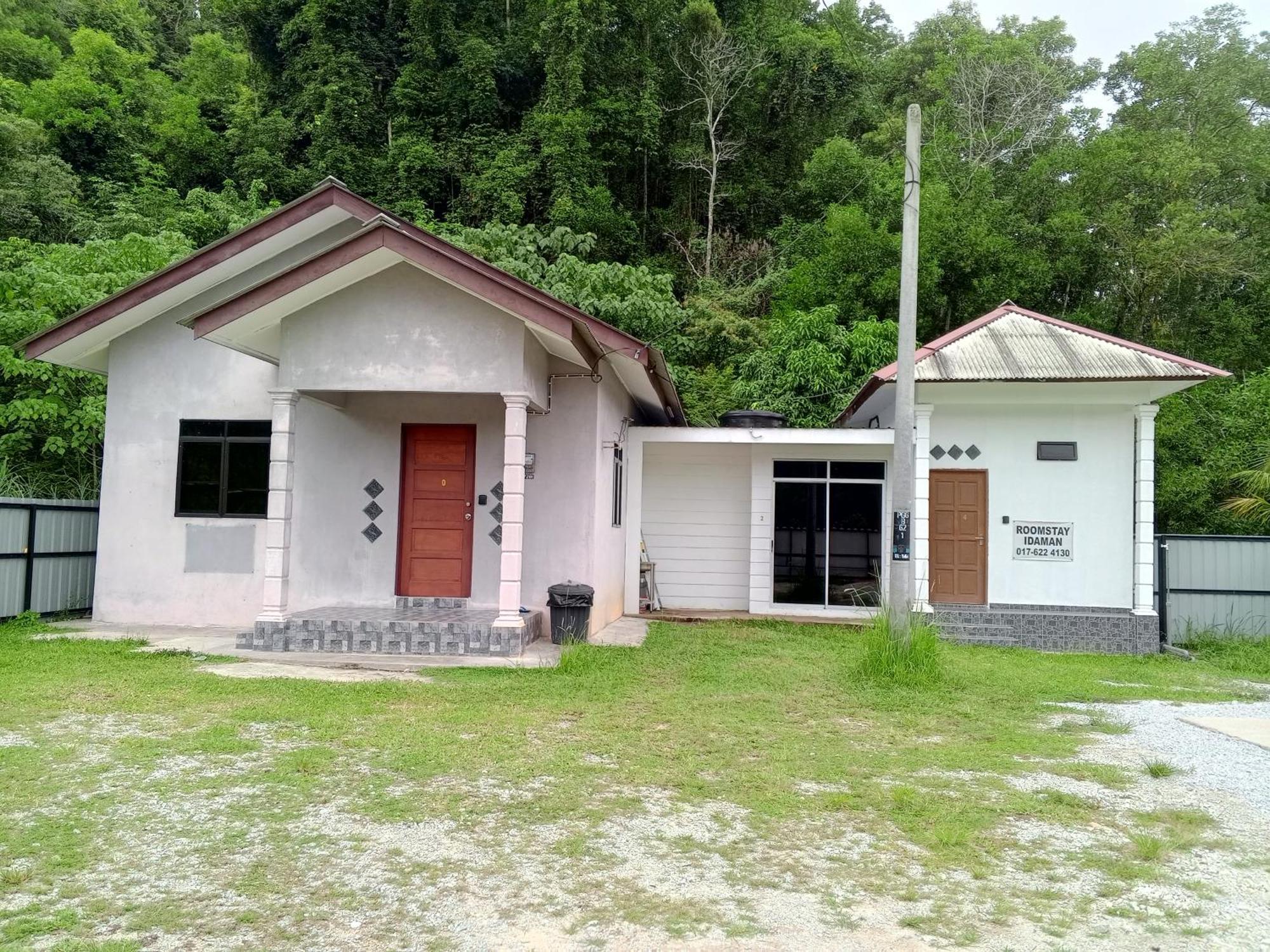 Homestay Idaman B B With 2 Room Aircond 2 Quen Bed And Not Sharing Room -Privacy Kuala Terengganu Exteriör bild